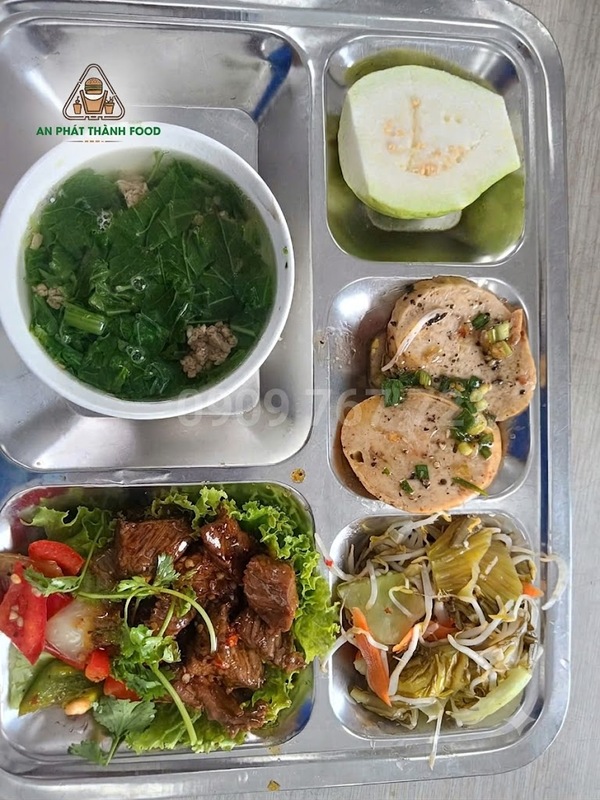 Suất ăn công nghiệp Long An